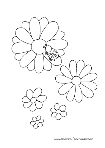 Kleiner Marienkäfer mit bunten Blumen